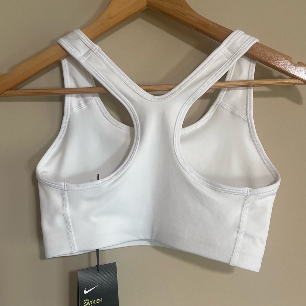 Nike Pro Swoosh Medium Support Sports Bra for Training - Picture 4 of 11